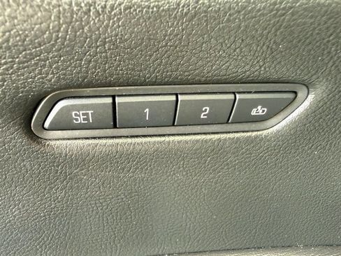 Used 2017 Cadillac XT5 Luxury w/ Driver Awareness Package FWD image 26