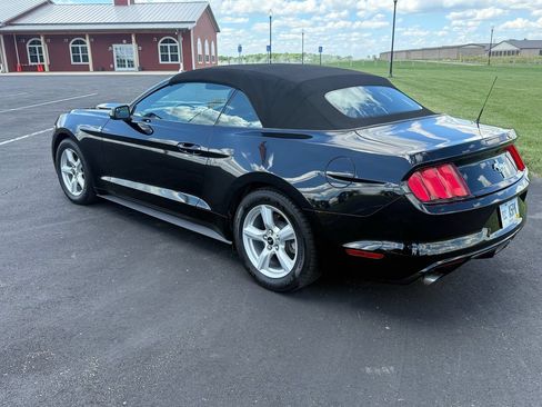Used 2015 Ford Mustang Convertible RWD image 8