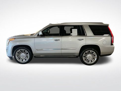 Used 2016 Cadillac Escalade Premium AWD/4WD image 2