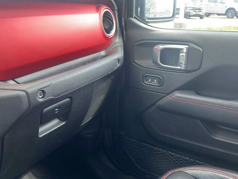 Used 2021 Jeep Gladiator Rubicon AWD/4WD image 24