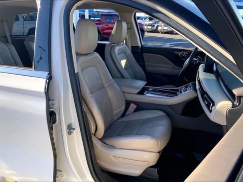 Used 2023 Lincoln Aviator Reserve w/ Elements Package Plus image 8