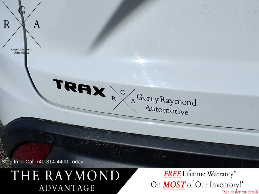Used 2025 Chevrolet Trax RS w/ Sunroof Package FWD image 25