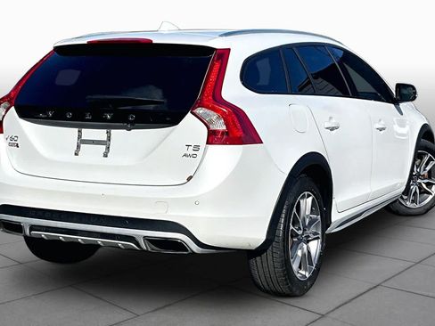 Used 2018 Volvo V60 T5 Cross Country w/ Convenience Package AWD/4WD image 13