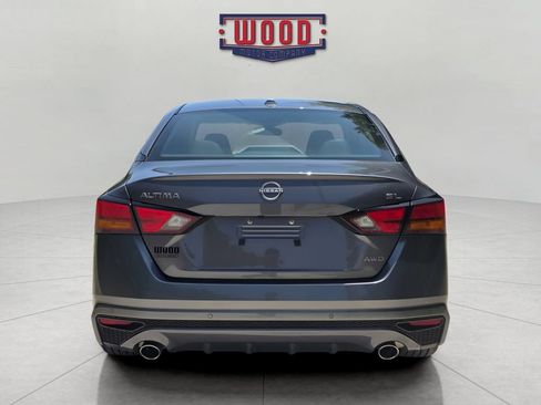 Used 2025 Nissan Altima 2.5 SL AWD/4WD image 3