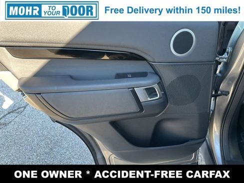 Used 2022 Land Rover Discovery S image 30