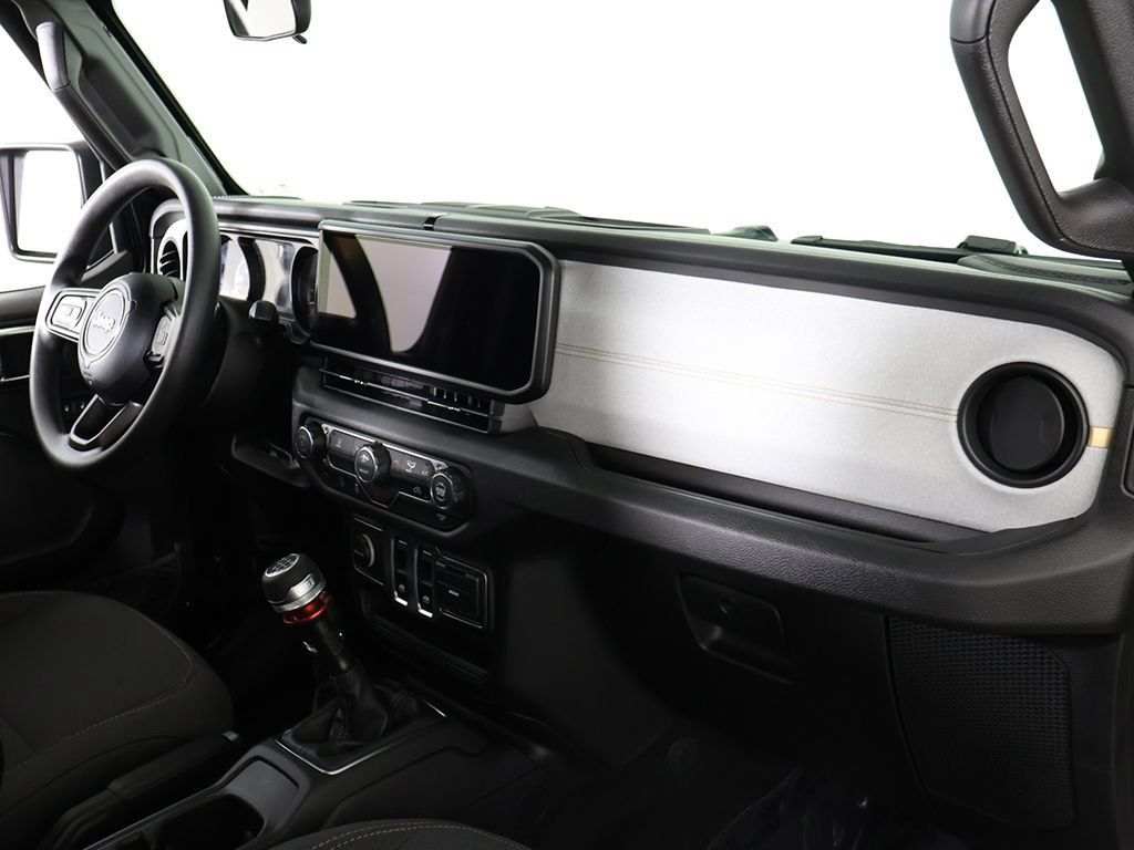 Used 2026 Jeep Wrangler Sport AWD/4WD image 22