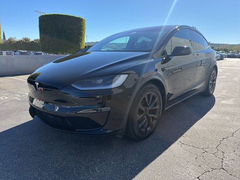 Used 2023 Tesla Model X image 2