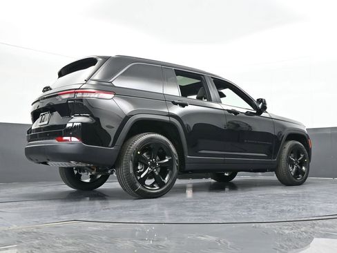 New 2026 Jeep Grand Cherokee Limited w/ Limited Altitude Package RWD image 55