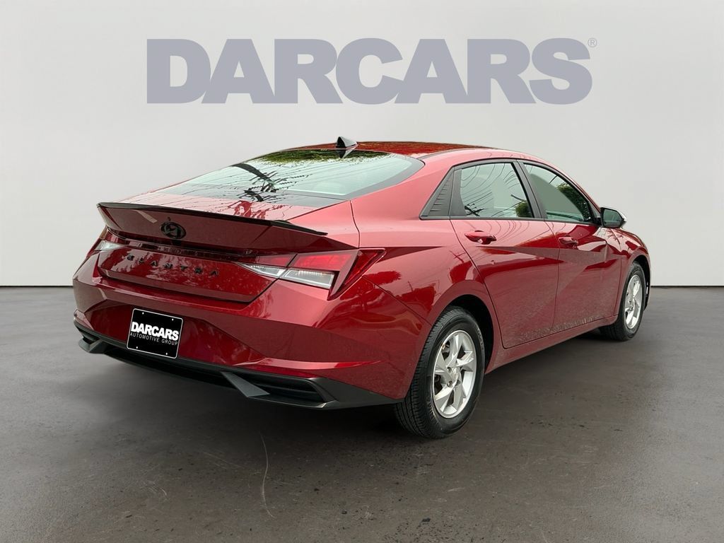 Used 2023 Hyundai Elantra SE FWD image 7