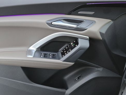 New 2025 Audi Q5 Premium Plus image 33