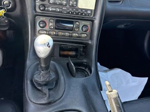 Used 2002 Chevrolet Corvette Coupe w/ Preferred Equipment Group2 image 11