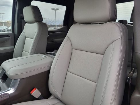 New 2026 GMC Sierra 1500 SLT w/ SLT Premium Package image 15