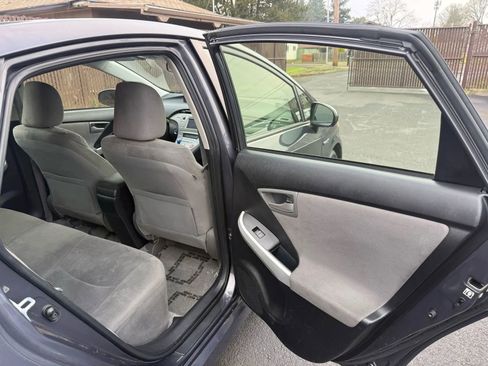 Used 2013 Toyota Prius Two image 13