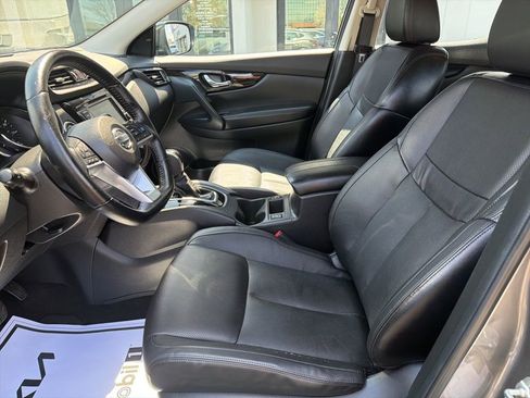 Used 2022 Nissan Rogue Sport SL AWD/4WD image 28