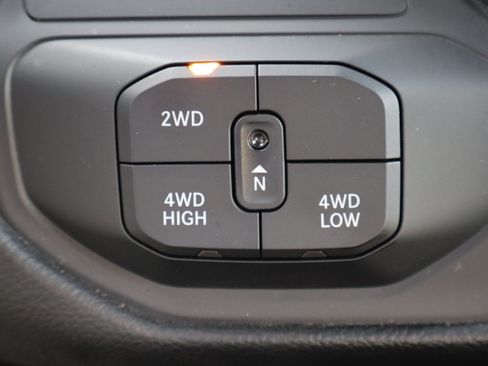 Used 2026 RAM 2500 Big Horn AWD/4WD image 22