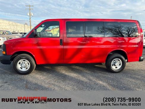 Used 2015 Chevrolet Express 2500 LS image 4