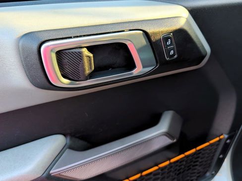 Used 2022 Ford Bronco Badlands image 17