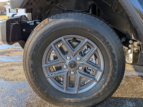 New 2026 Jeep Gladiator Sport image 10