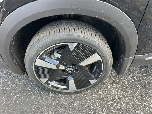 New 2026 Nissan Kicks SR w/ SR Premium Package image 39