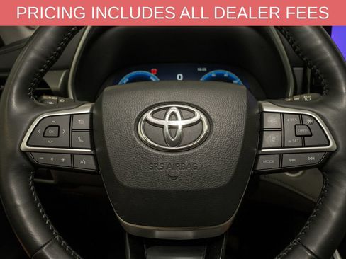 Certified 2024 Toyota Highlander Limited AWD/4WD image 21