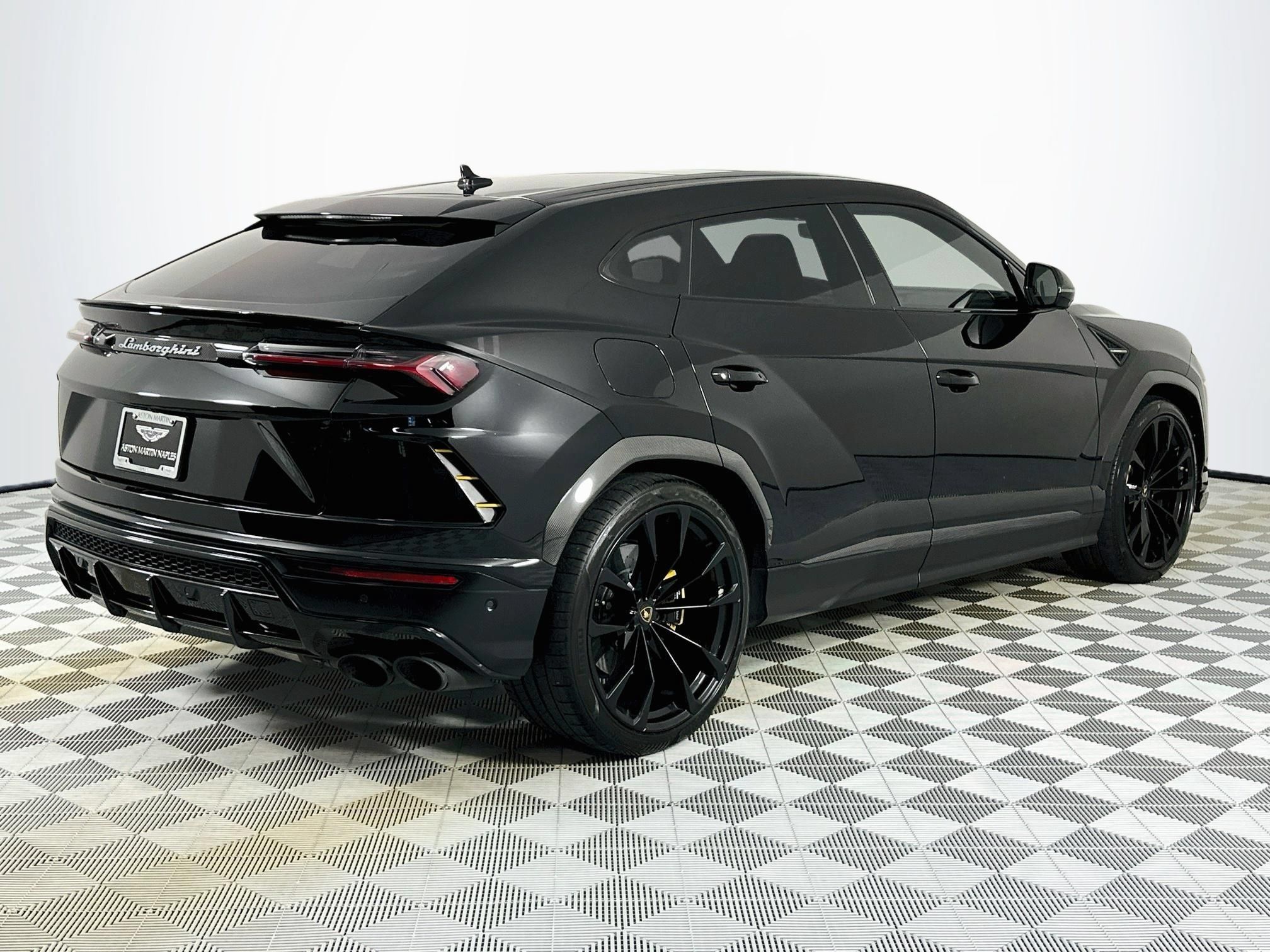 Used 2019 Lamborghini Urus AWD/4WD image 5