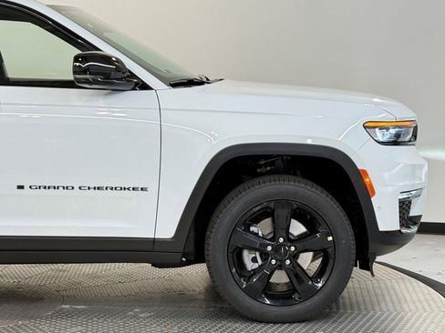 New 2025 Jeep Grand Cherokee L Limited w/ Luxury Tech Group II image 6