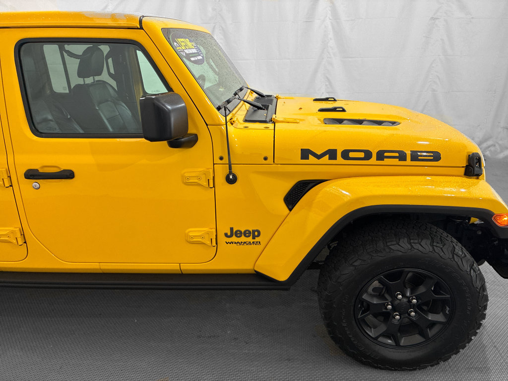 Used 2018 Jeep Wrangler Unlimited Sahara w/ Quick Order Package 24M Moab AWD/4WD image 9