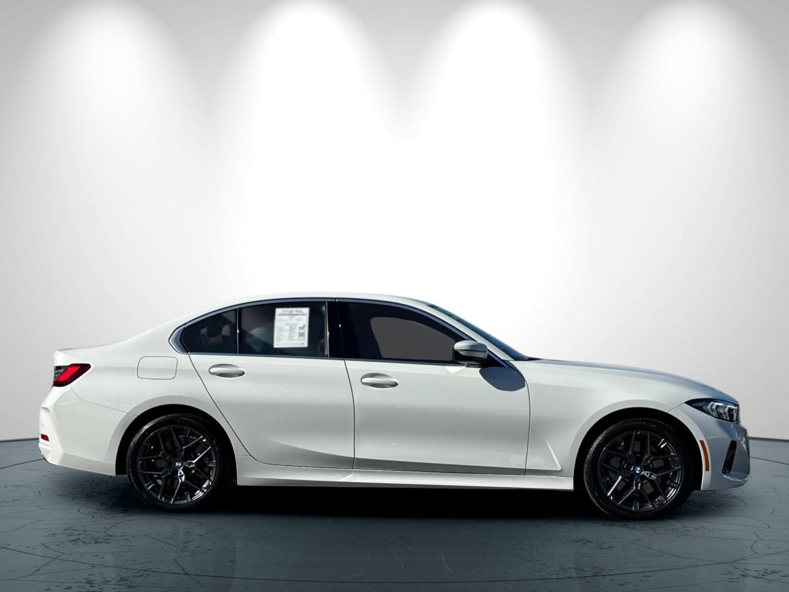 Used 2025 BMW 330i Sedan w/ Premium Package RWD image 3