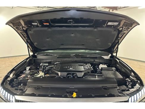 Used 2025 INFINITI QX80 Sensory AWD/4WD image 4