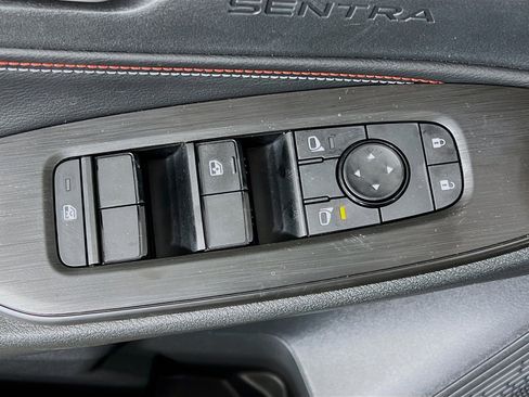 New 2026 Nissan Sentra SR FWD image 20