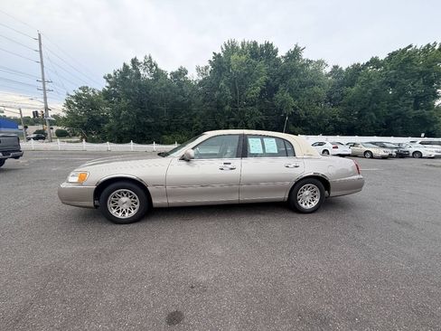 Used 1999 Lincoln Town Car Signature RWD image 43