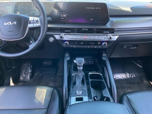 Used 2024 Kia Telluride S w/ S Sunroof Package FWD image 11