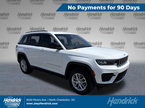 Used 2025 Jeep Grand Cherokee Laredo X RWD image 1