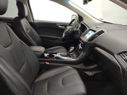 Used 2017 Ford Edge Titanium w/ Technology Package image 21
