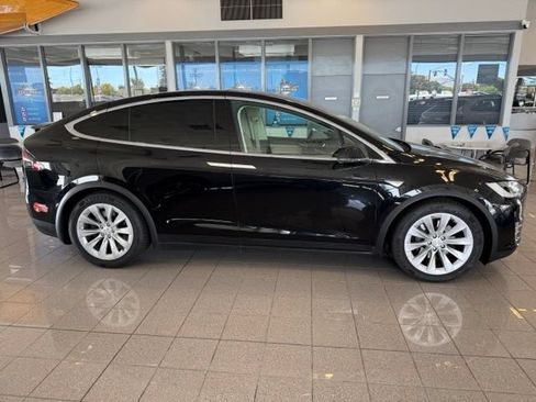 Used 2016 Tesla Model X 90D AWD/4WD image 4