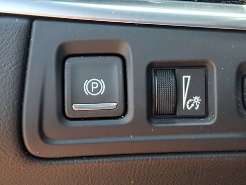 Used 2024 Cadillac XT6 Sport w/ LPO, ONYX Package AWD/4WD image 22