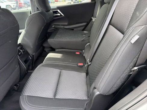 Used 2025 Mitsubishi Outlander ES AWD/4WD image 14