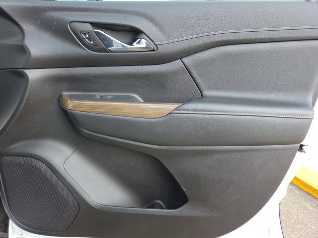 Used 2023 GMC Acadia SLE FWD image 17