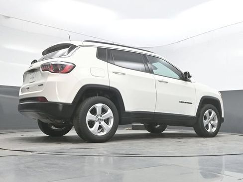 Used 2020 Jeep Compass Latitude w/ Popular Equipment Group AWD/4WD image 41