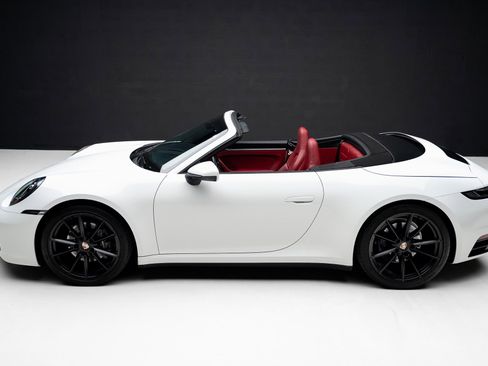 Used 2020 Porsche 911 Carrera image 17