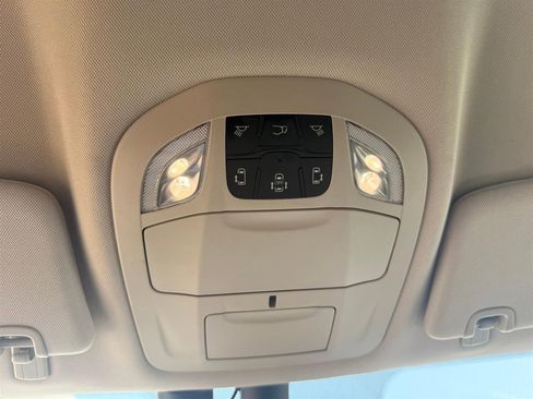 Used 2020 Chrysler Pacifica Touring-L w/ Advanced Safetytec Group image 13