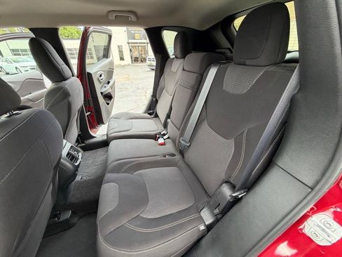 Used 2015 Jeep Cherokee Latitude w/ Comfort/Convenience Group FWD image 13