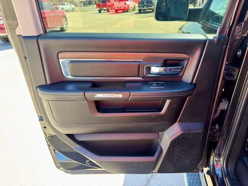 Used 2018 RAM 3500 Laramie image 30