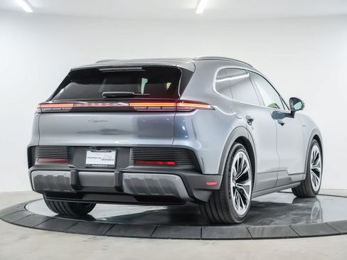 Used 2026 Porsche Cayenne Electric AWD/4WD image 9