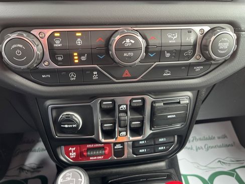 New 2026 Jeep Gladiator Mojave image 19