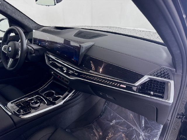 Used 2026 BMW X7 M60i AWD/4WD image 31