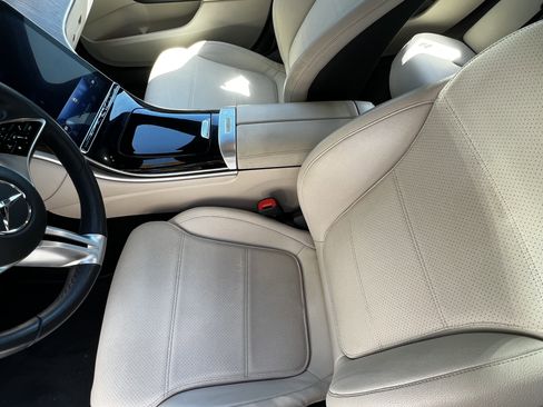 Used 2023 Mercedes-Benz C 300 Sedan image 16