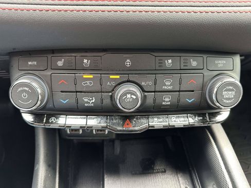 Used 2023 Dodge Durango GT AWD/4WD image 34