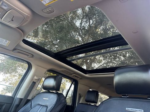 Certified 2020 Ford Expedition Max Platinum image 22