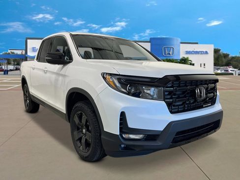 New 2026 Honda Ridgeline Black Edition image 8